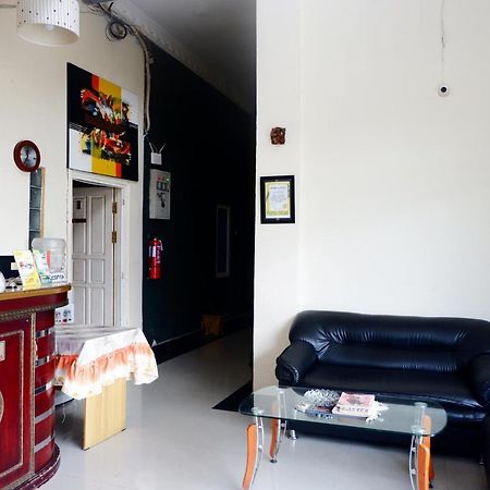 Olive Guest House Bumi Mas Raya Banjarmasin  Exterior photo