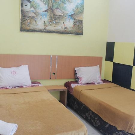 Olive Guest House Bumi Mas Raya Banjarmasin  Exterior photo