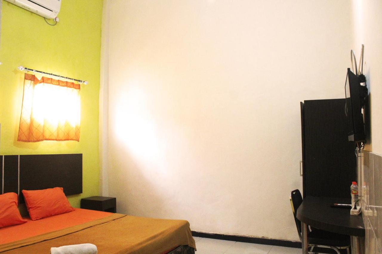 Olive Guest House Bumi Mas Raya Banjarmasin  Exterior photo