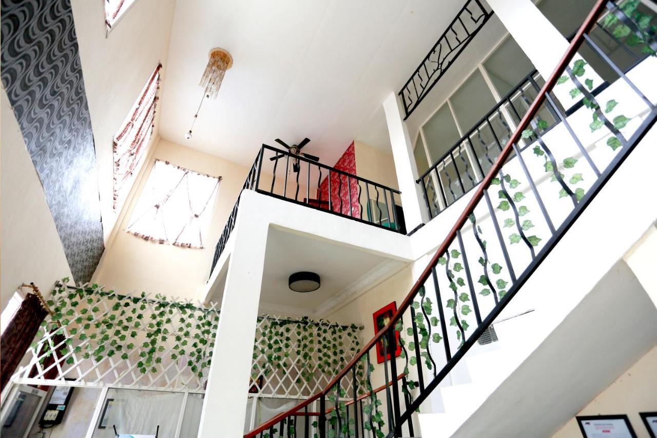 Olive Guest House Bumi Mas Raya Banjarmasin  Exterior photo