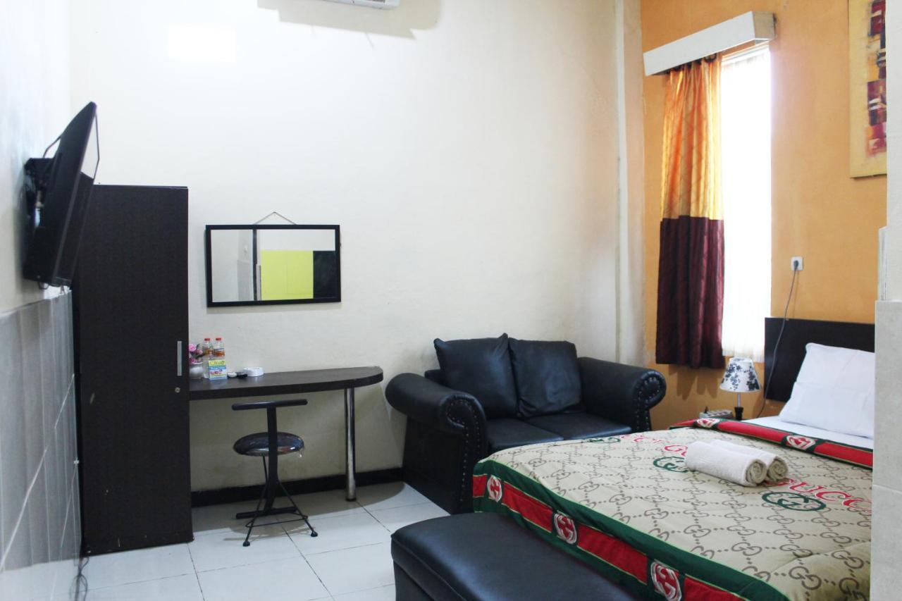 Olive Guest House Bumi Mas Raya Banjarmasin  Exterior photo