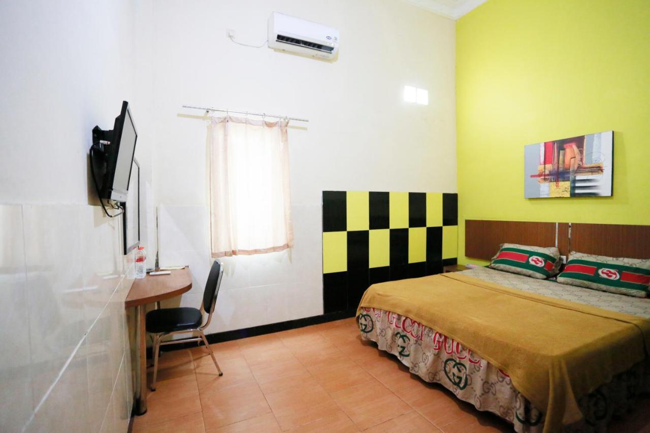 Olive Guest House Bumi Mas Raya Banjarmasin  Exterior photo